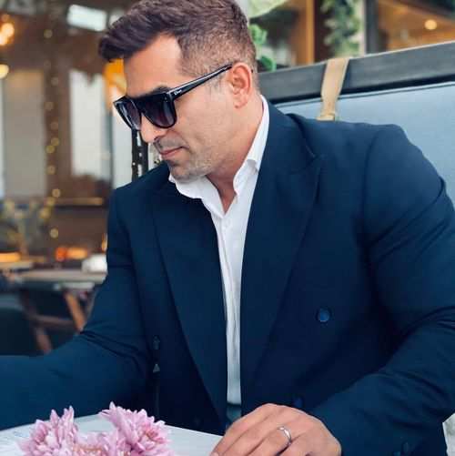 دانلود آهنگ بی نقص ترین خنده دنیا را داری