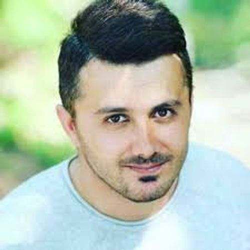دانلود اهنگ ابی عالی مثلا عاشق بووم