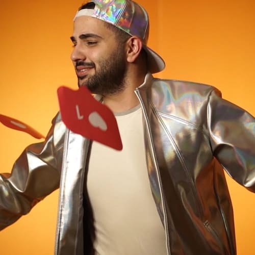 دانلود اهنگ زنگ بزن همه بیان سر شبی جمعمون جمع شه